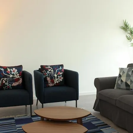 Deluxe Apartment Near The Beach * Parede